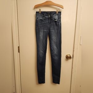 Judy Blue Skinny Jeans distressed size 1/25